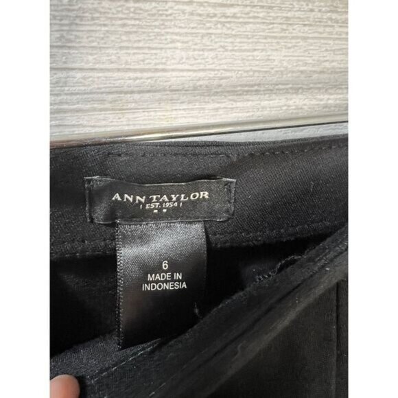 Ann Taylor Black Mini Skirt with Leather Slit Pocket‎ Detail Size 6 - Picture 5 of 5